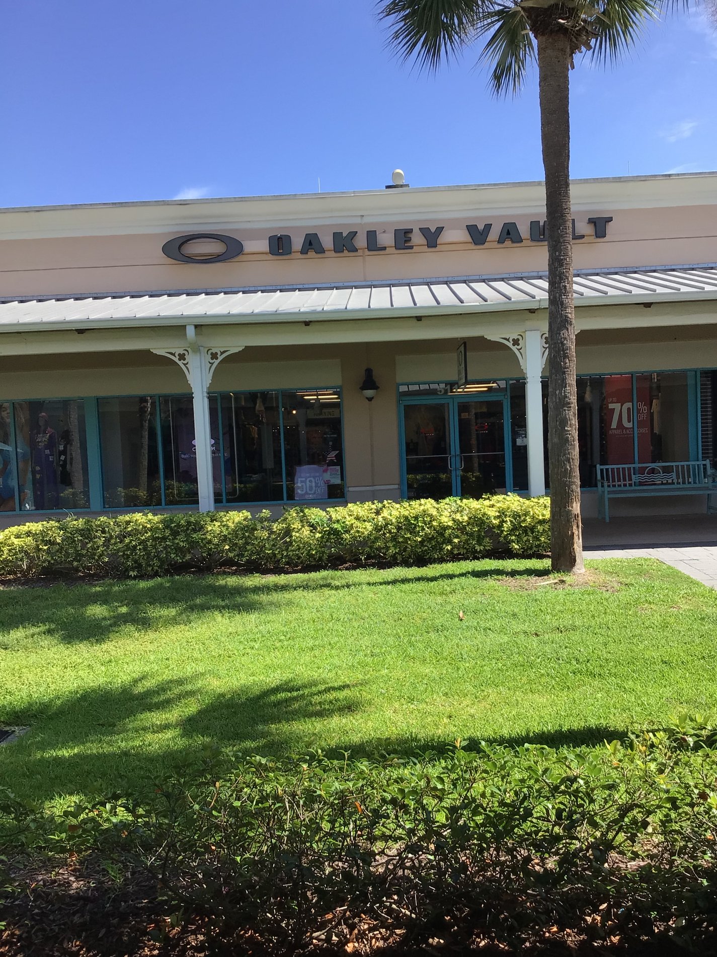 Oakley Vault, 5117 Factory Shops Blvd Ellenton, FL